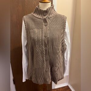 Liz Claiborne sweater vest brown knit